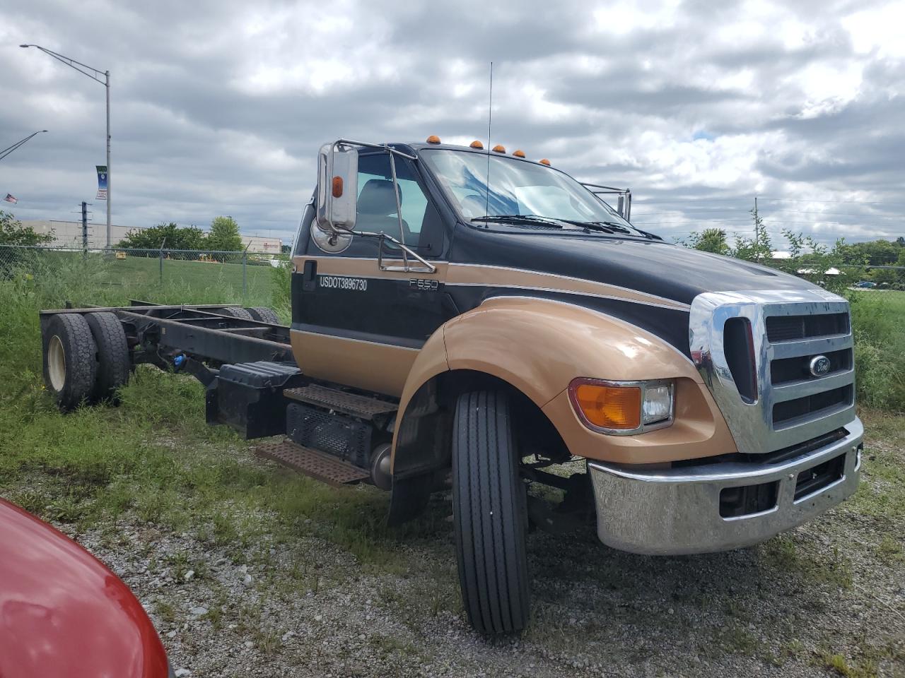 Ford F-650 Super Duty Image 8