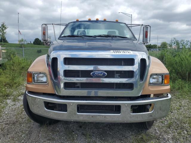 Ford F-650 Super Duty Image 2