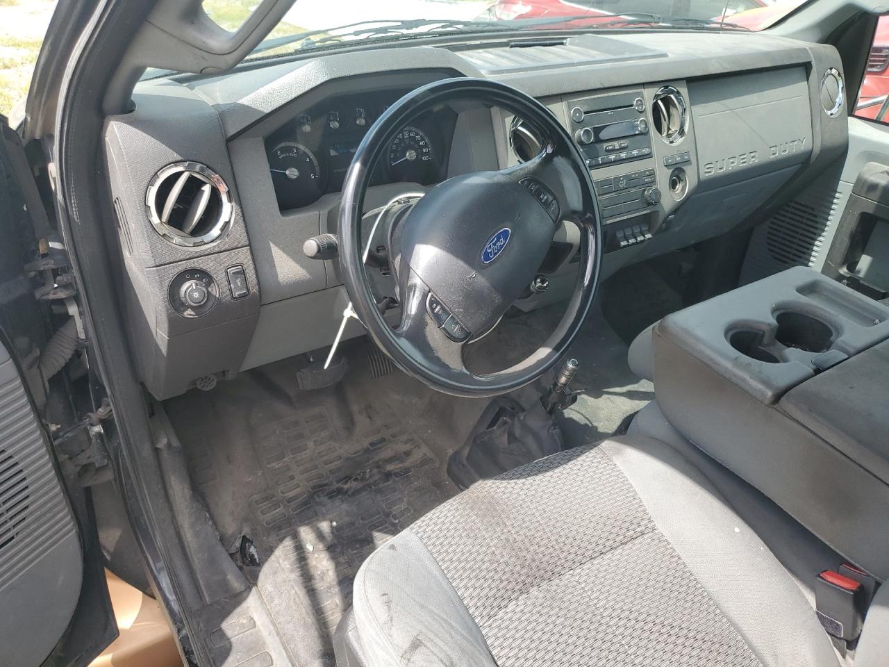 Ford F-650 Super Duty Image 10