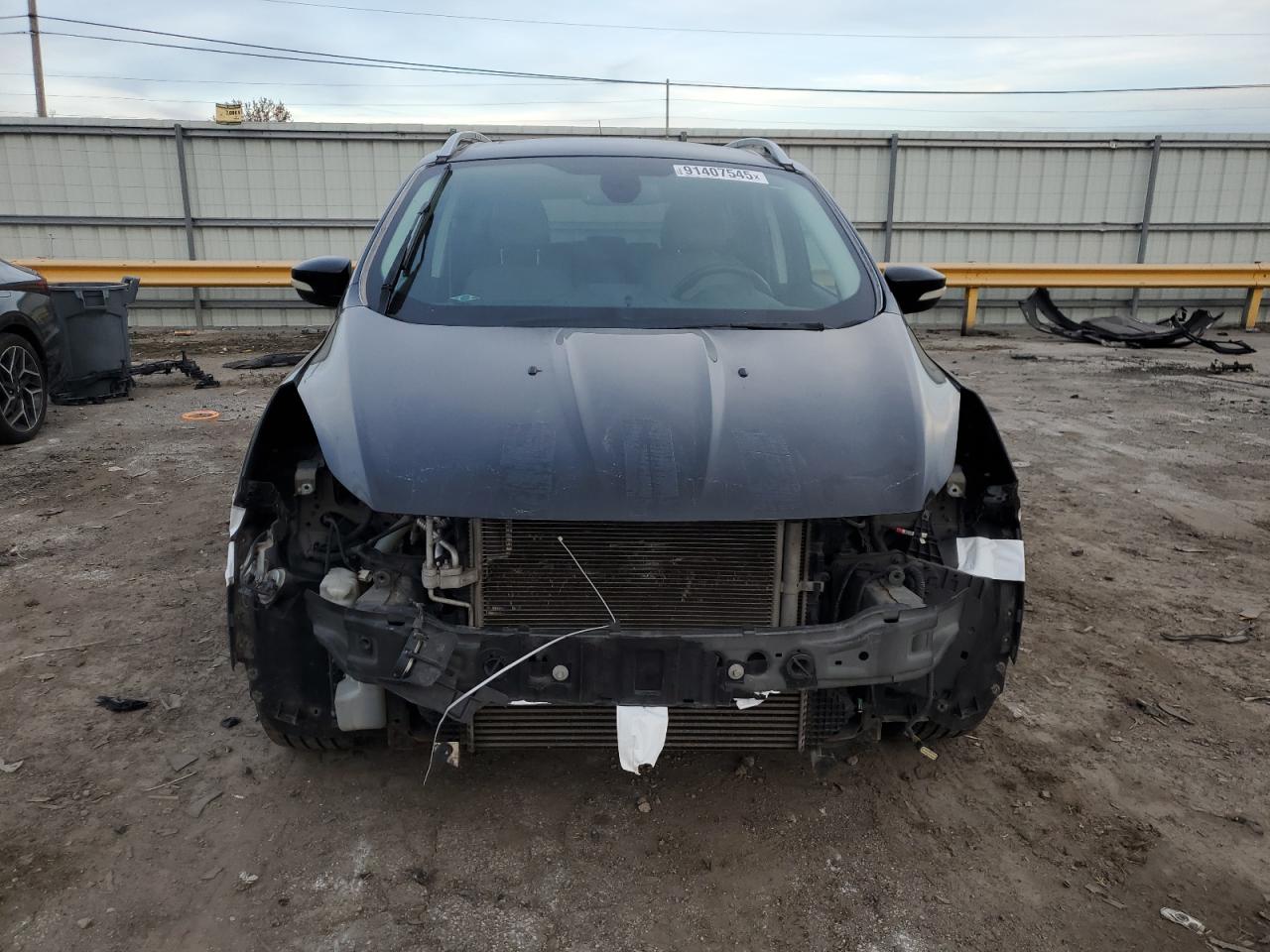 Ford Escape Titanium Image 3