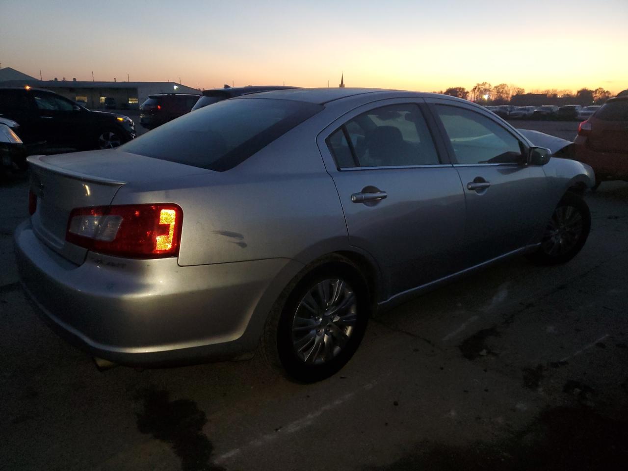 Mitsubishi Galant Es Image 12