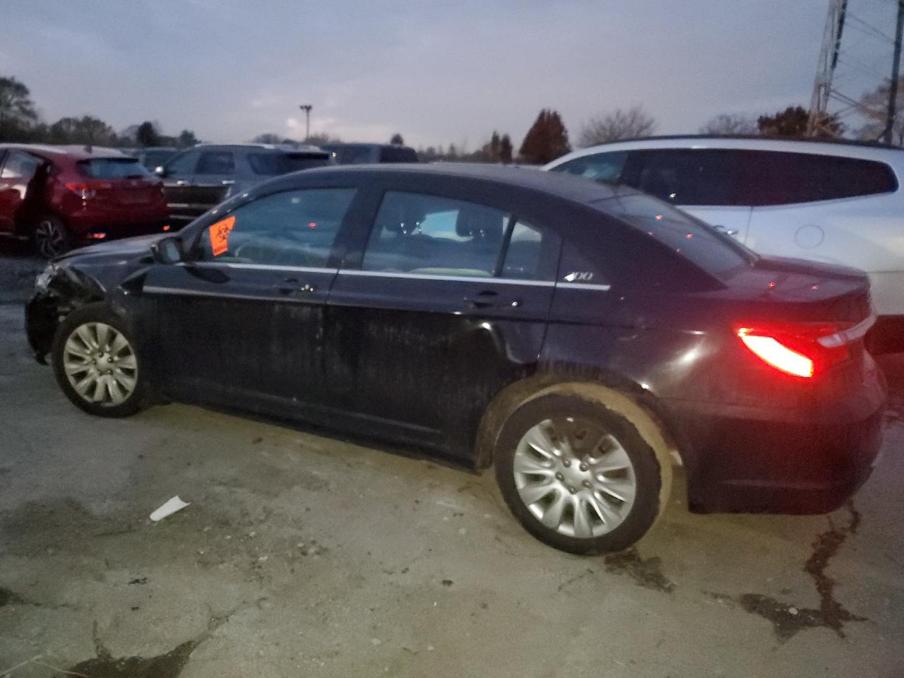 Chrysler 200 Lx Image 12