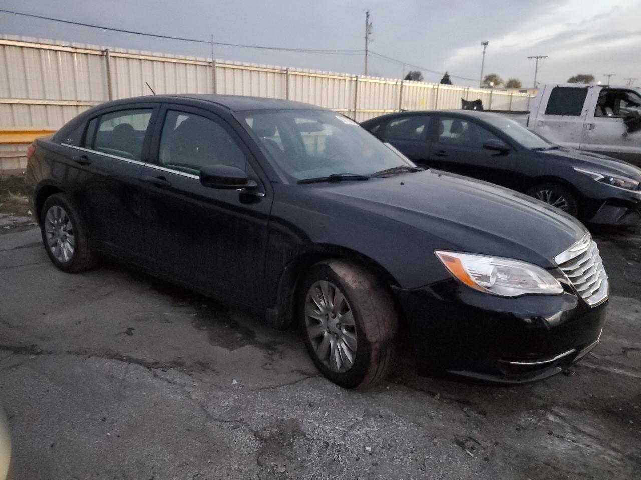 Chrysler 200 Lx Image 9