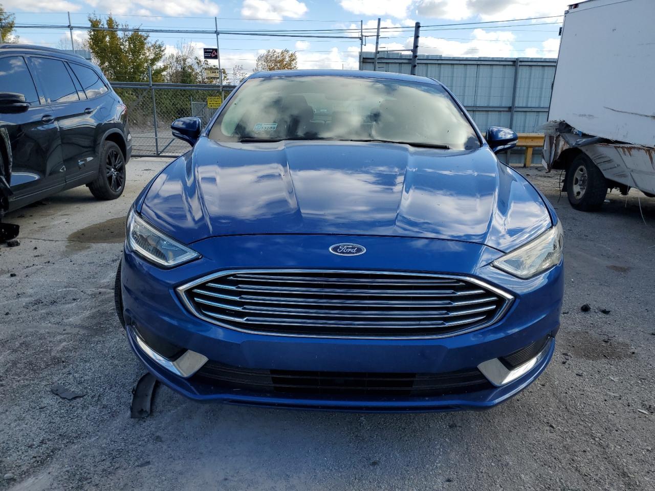 Ford Fusion Se Image 4