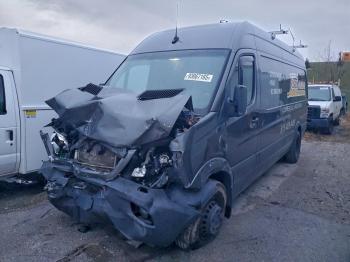  Salvage Mercedes-Benz Sprinter