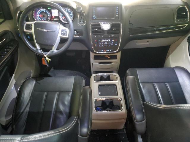 Chrysler Minivan Touring Image 2