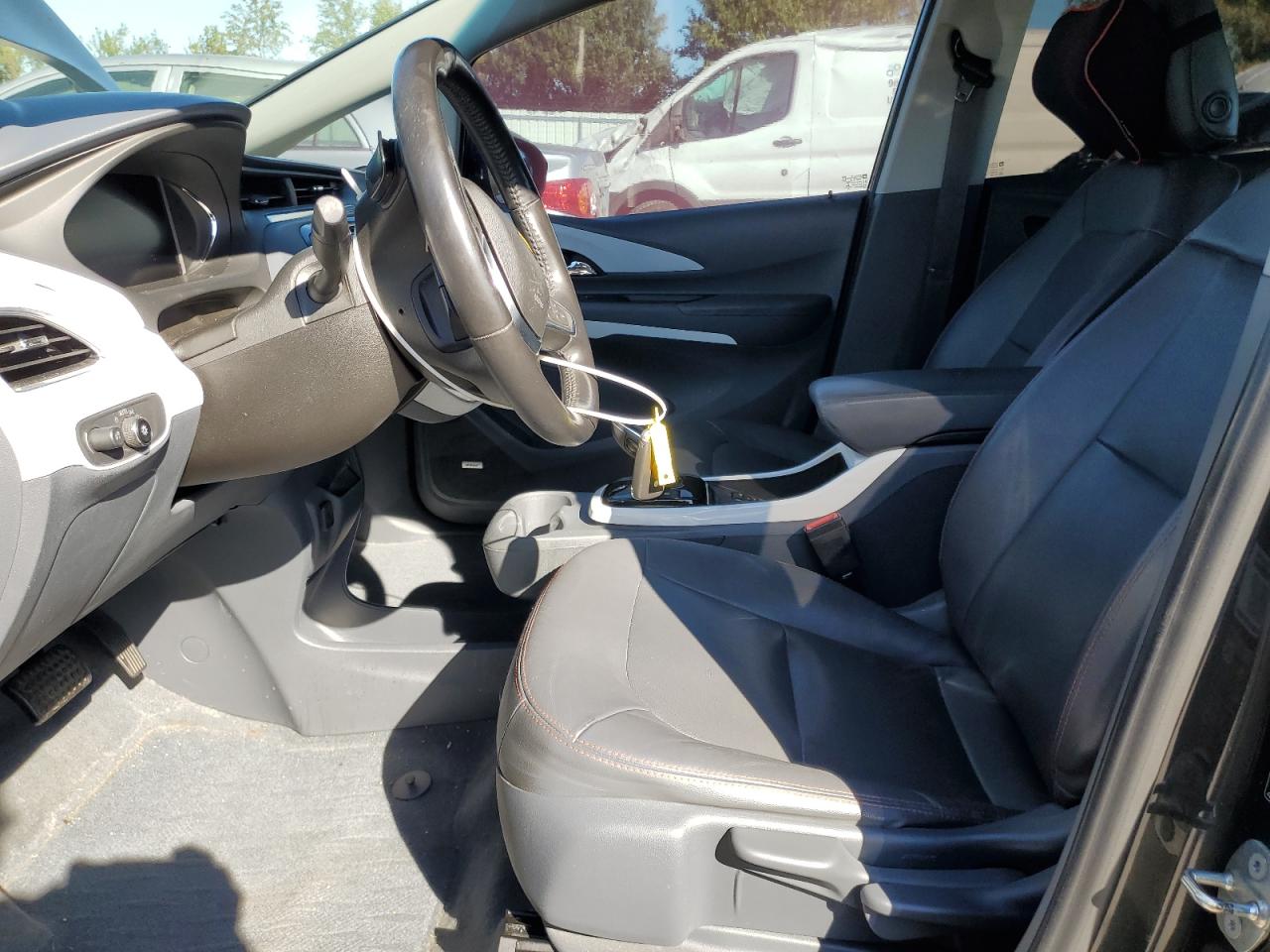 Chevrolet Bolt Premier Image 5