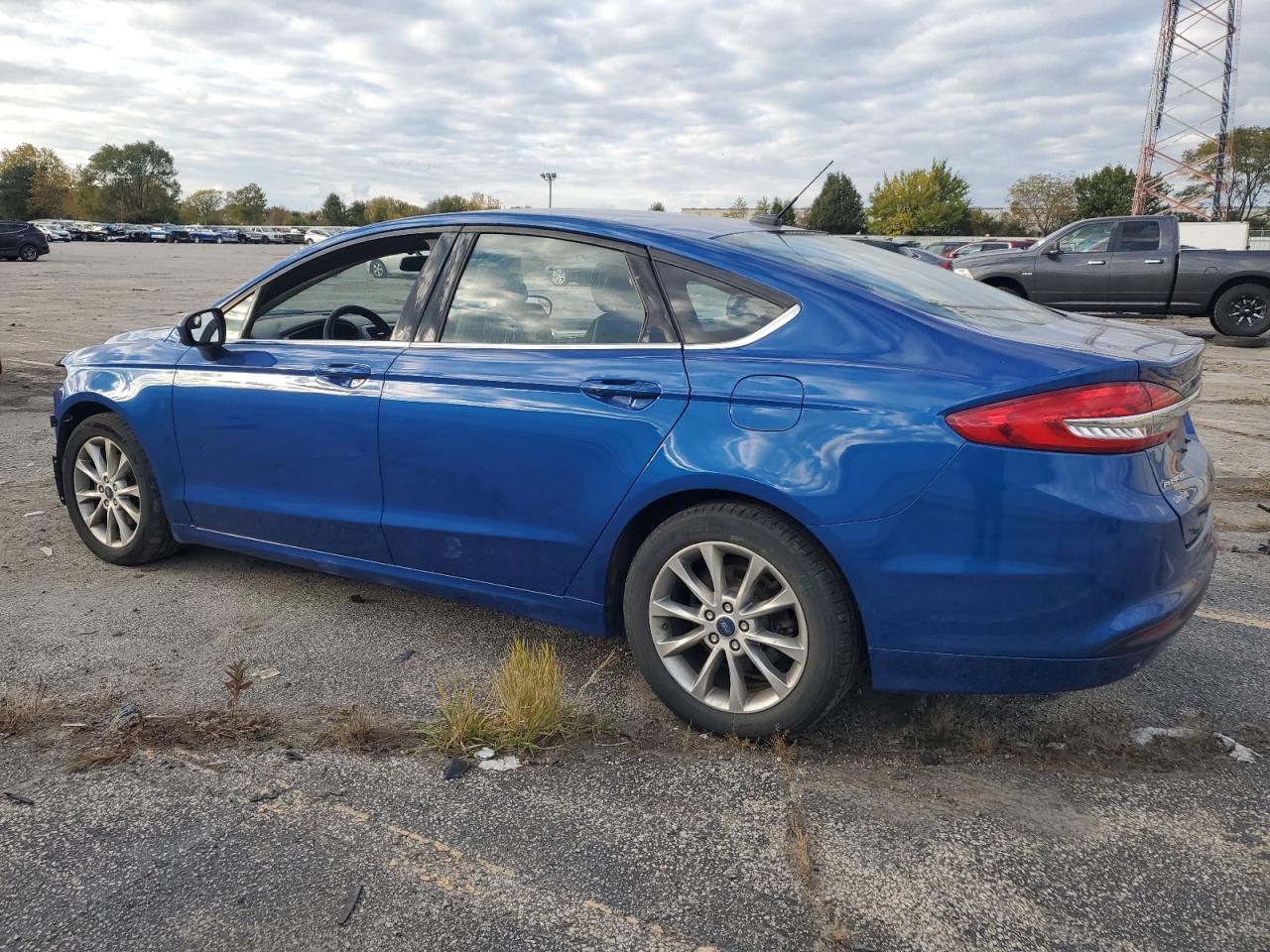Ford Fusion Se Image 2