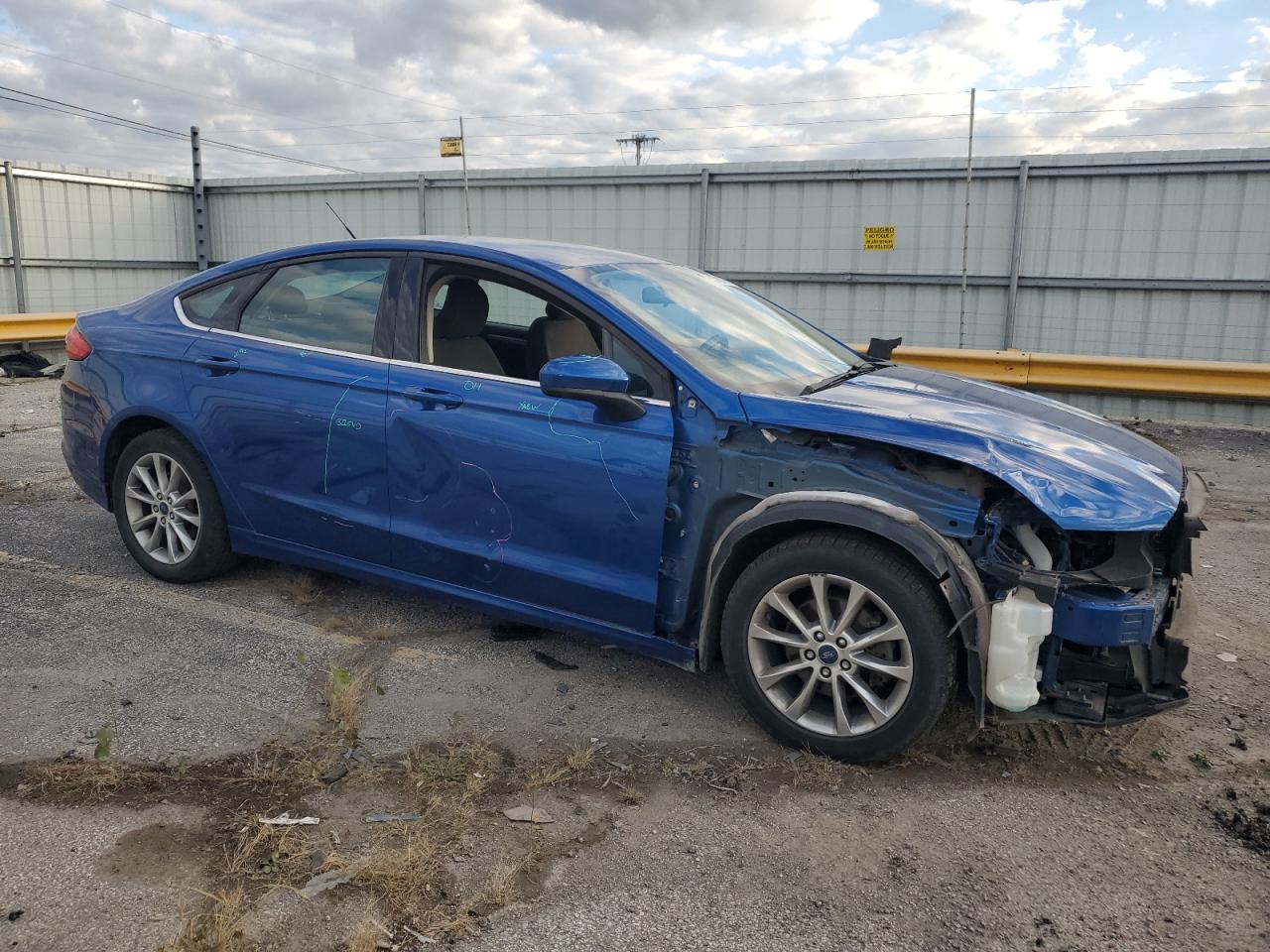 Ford Fusion Se Image 4