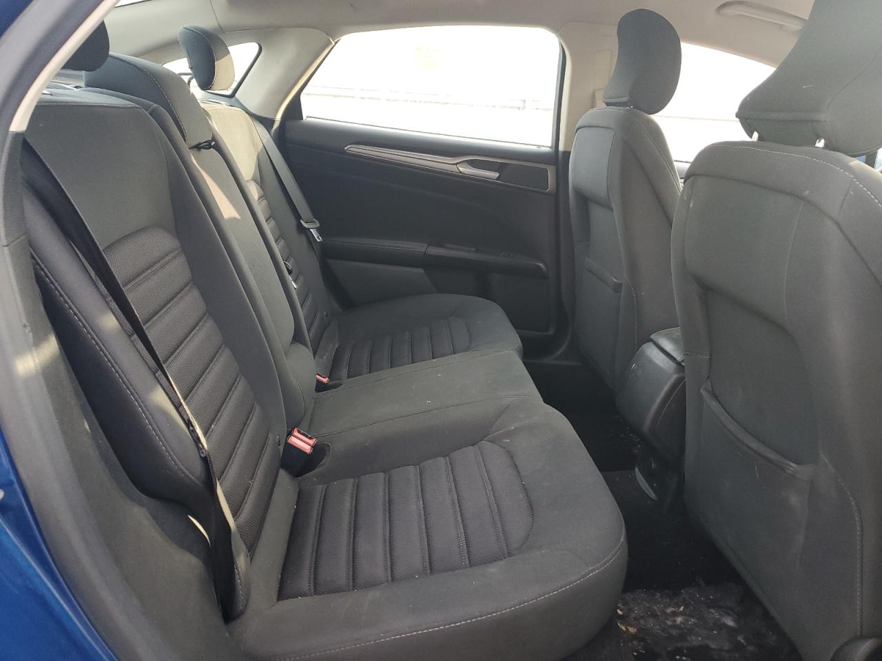 Ford Fusion Se Image 8