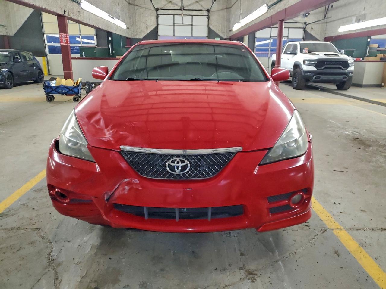 Toyota Camry Se Image 3