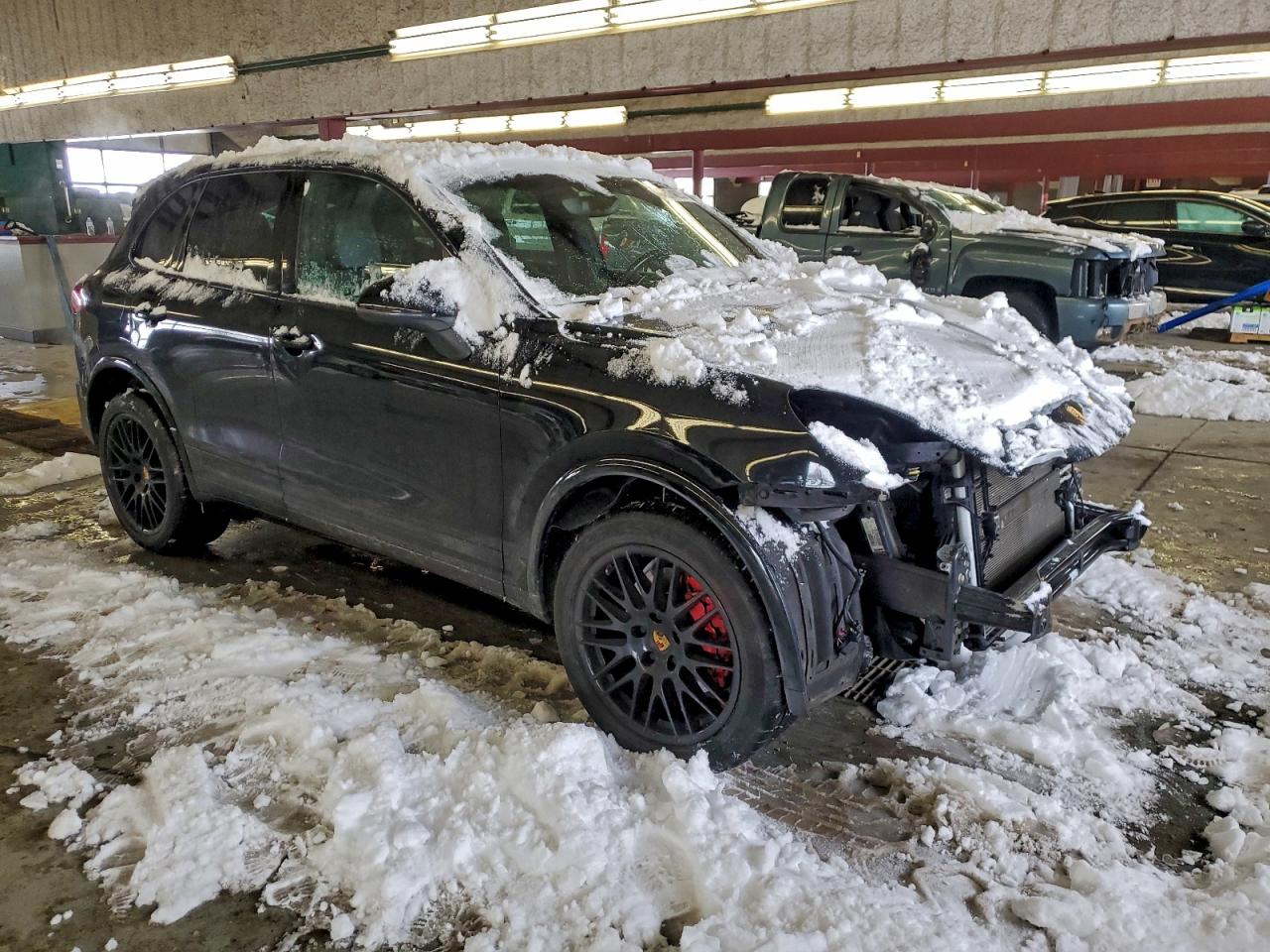 Porsche Cayenne Image 4