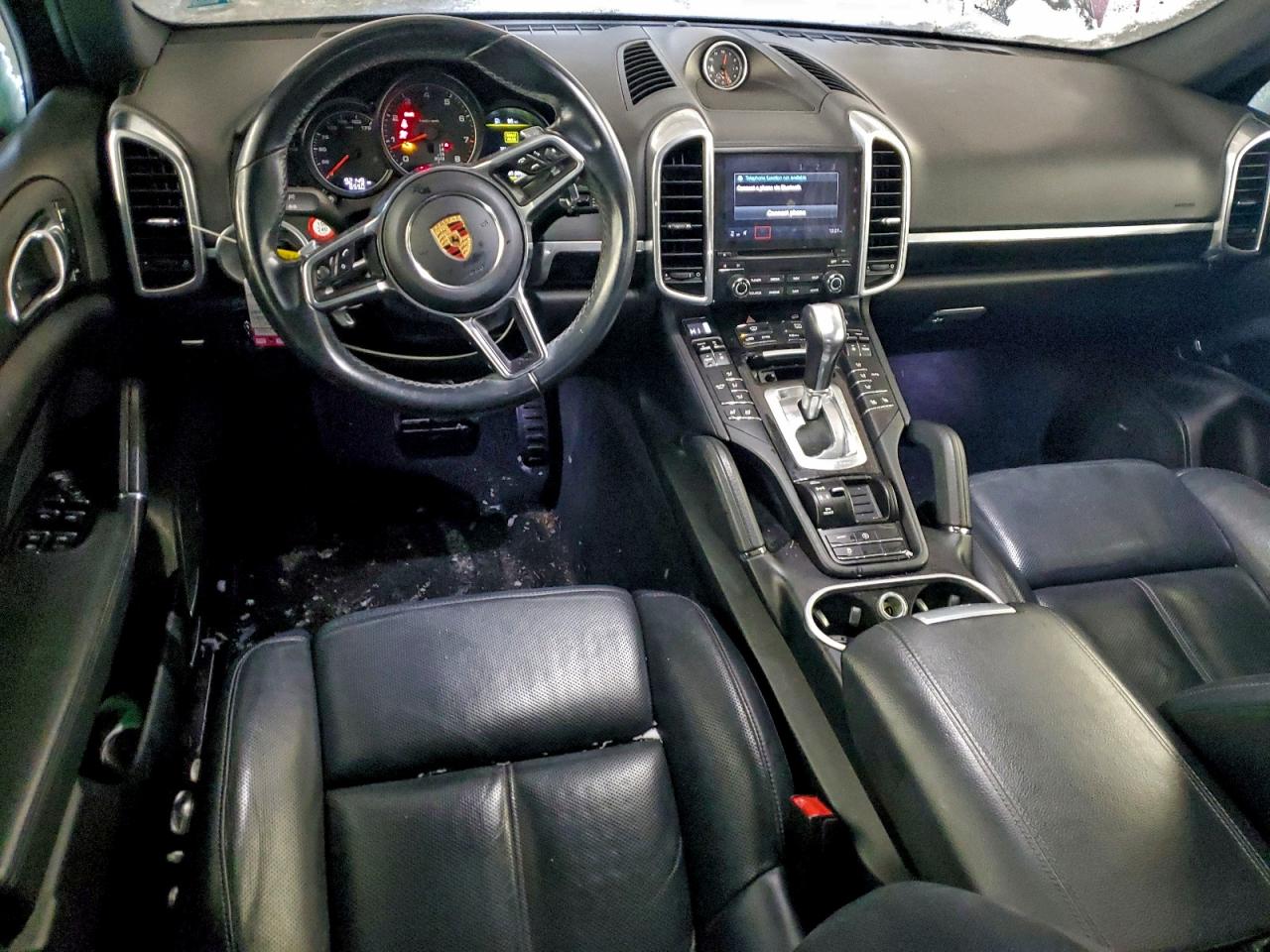Porsche Cayenne Image 8