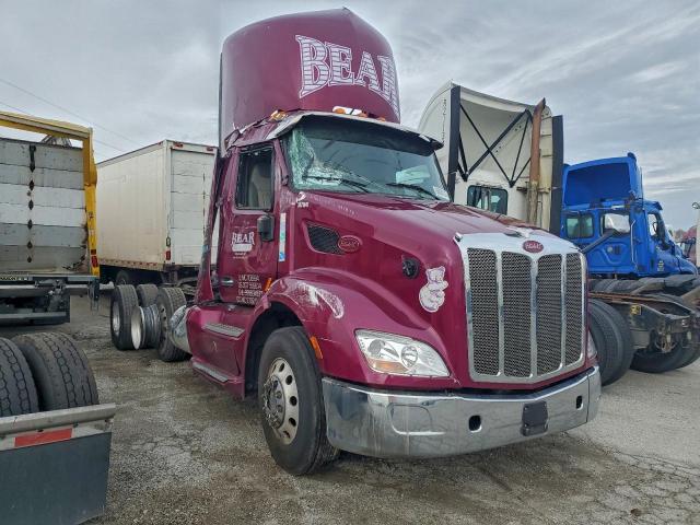  Salvage Peterbilt 579