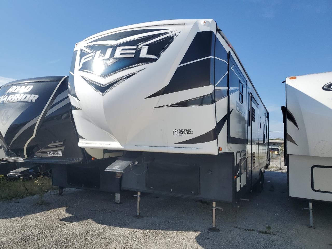 Heart Land Fuel Image 5