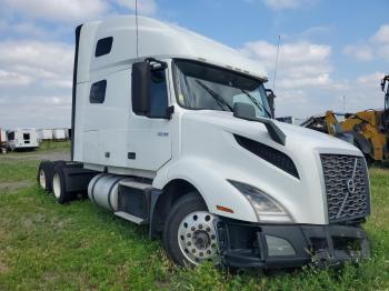  Salvage Volvo Vn