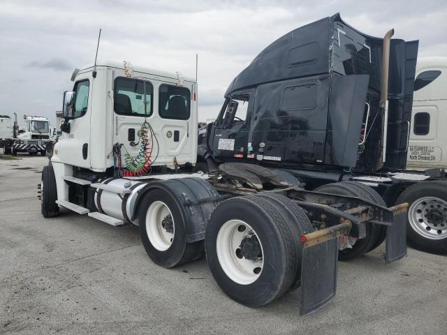 Freightliner Cascadia 1 Image 2