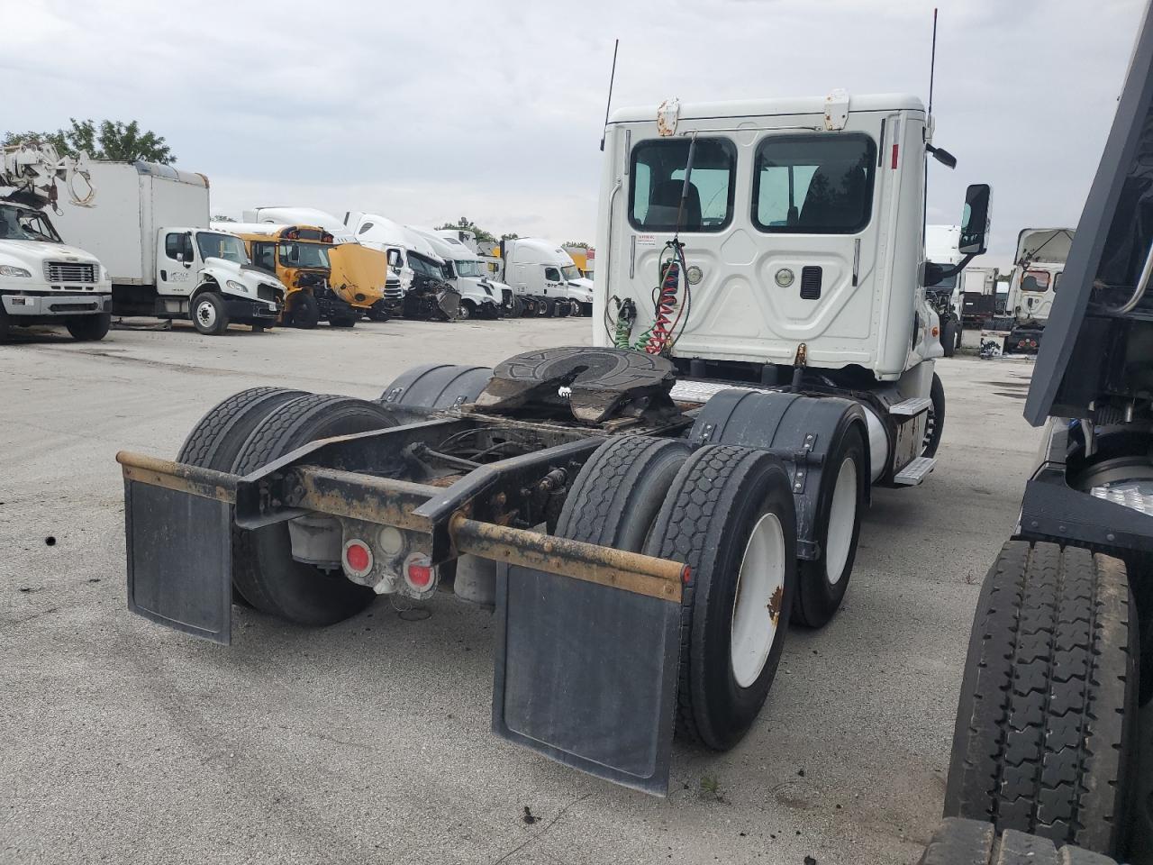 Freightliner Cascadia 1 Image 5