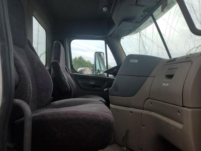 Freightliner Cascadia 1 Image 4