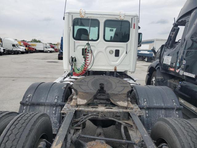 Freightliner Cascadia 1 Image 3