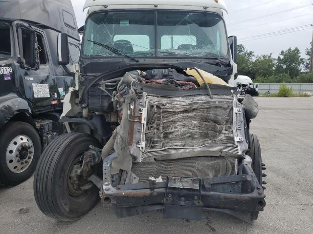 Freightliner Cascadia 1 Image 7