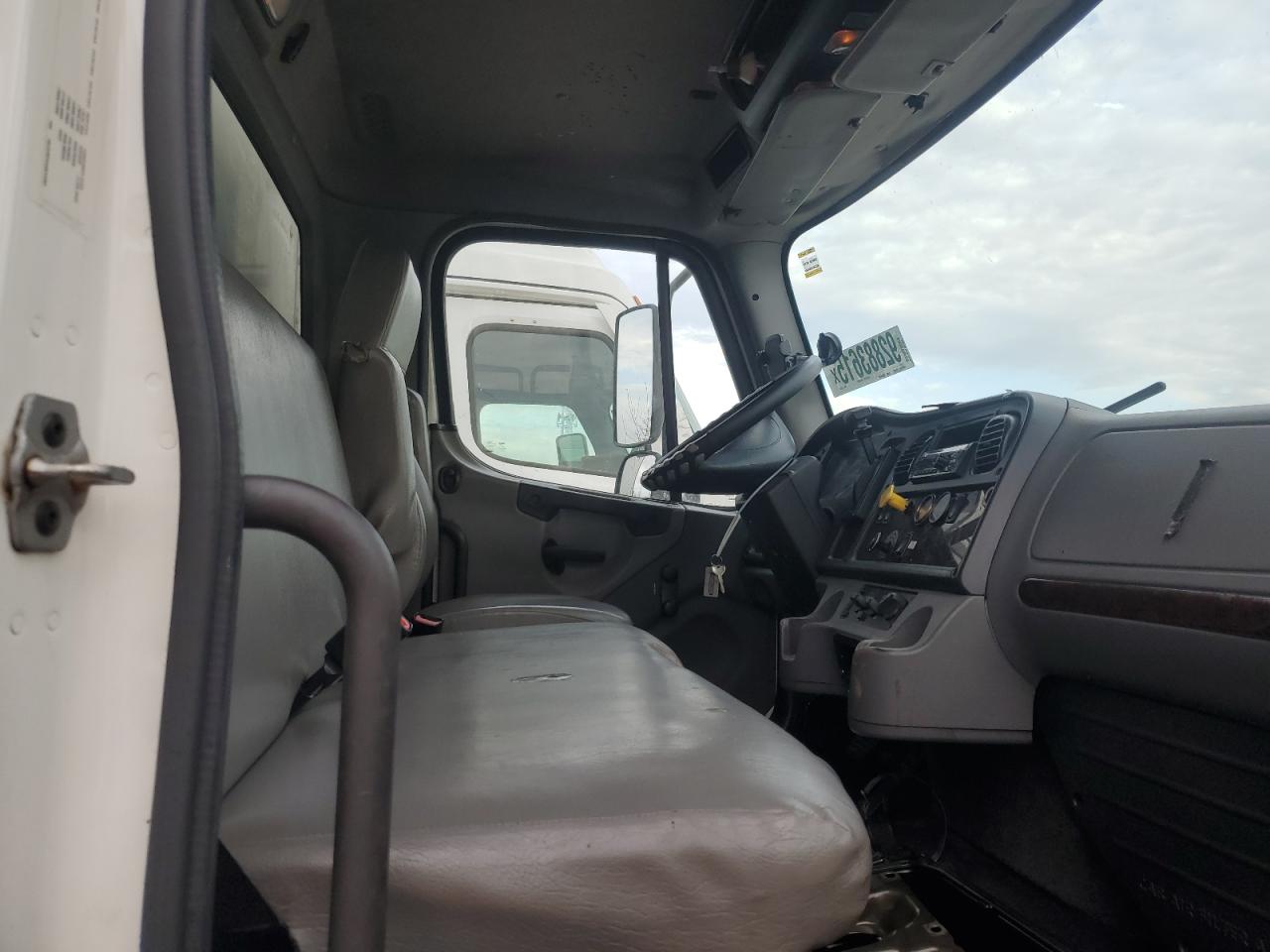 Freightliner M2 106 Medium Duty Image 6