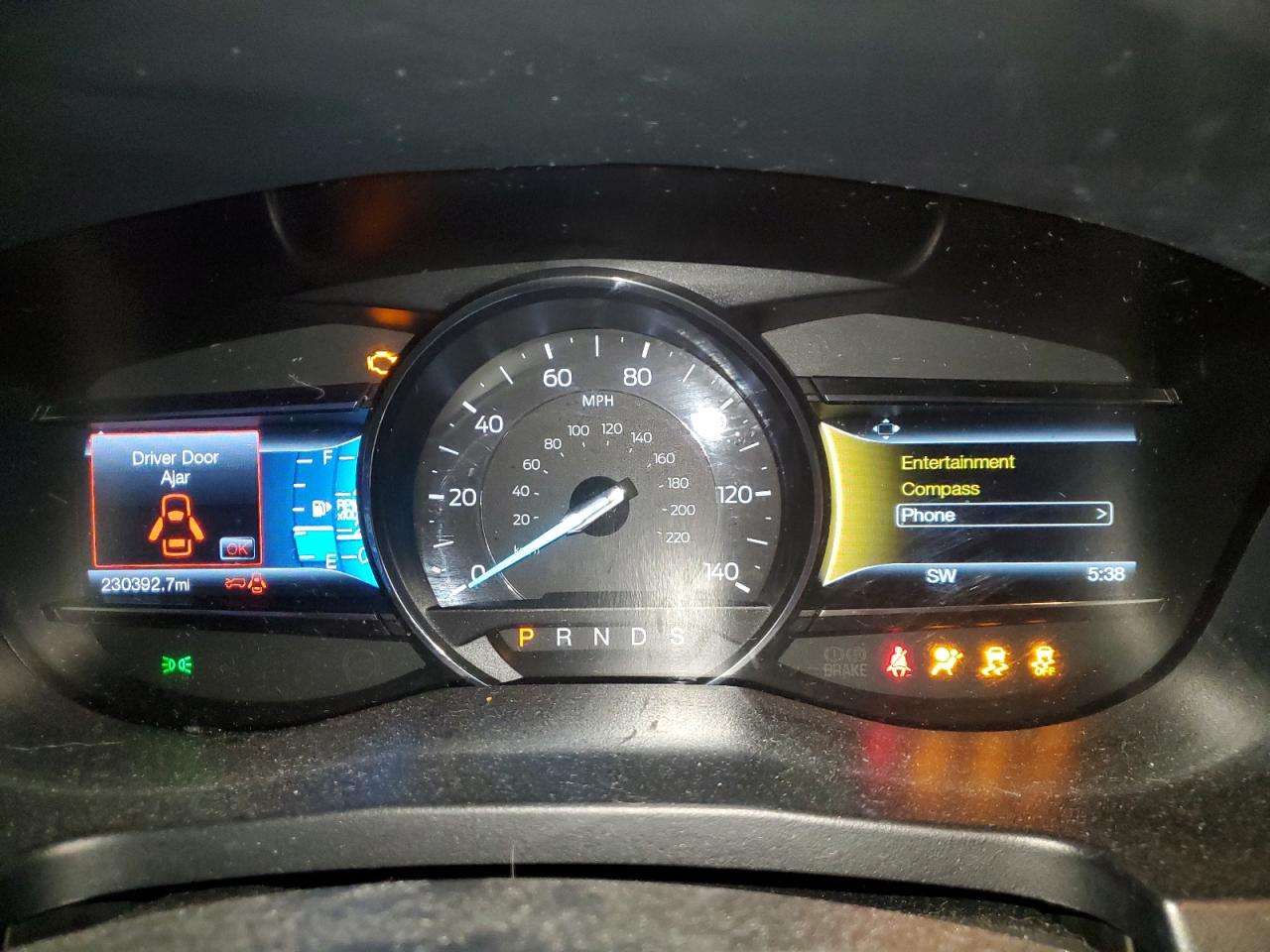 Ford Explorer Sport Image 3