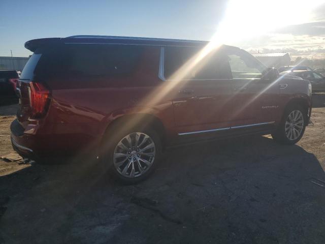 GMC Yukon Denali Image 13