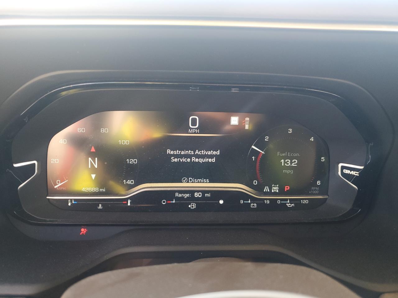 GMC Yukon Denali Image 6