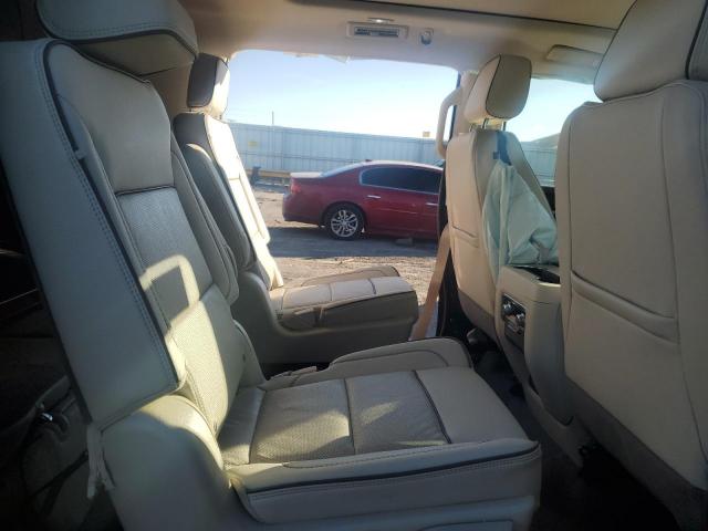 GMC Yukon Denali Image 8