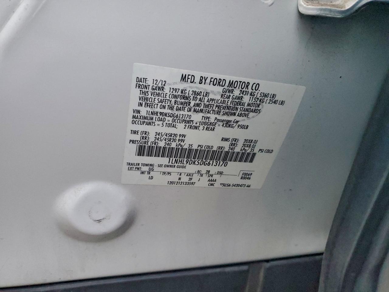 Lincoln MKS Image 10