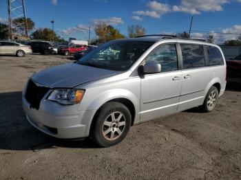  Salvage Chrysler Minivan
