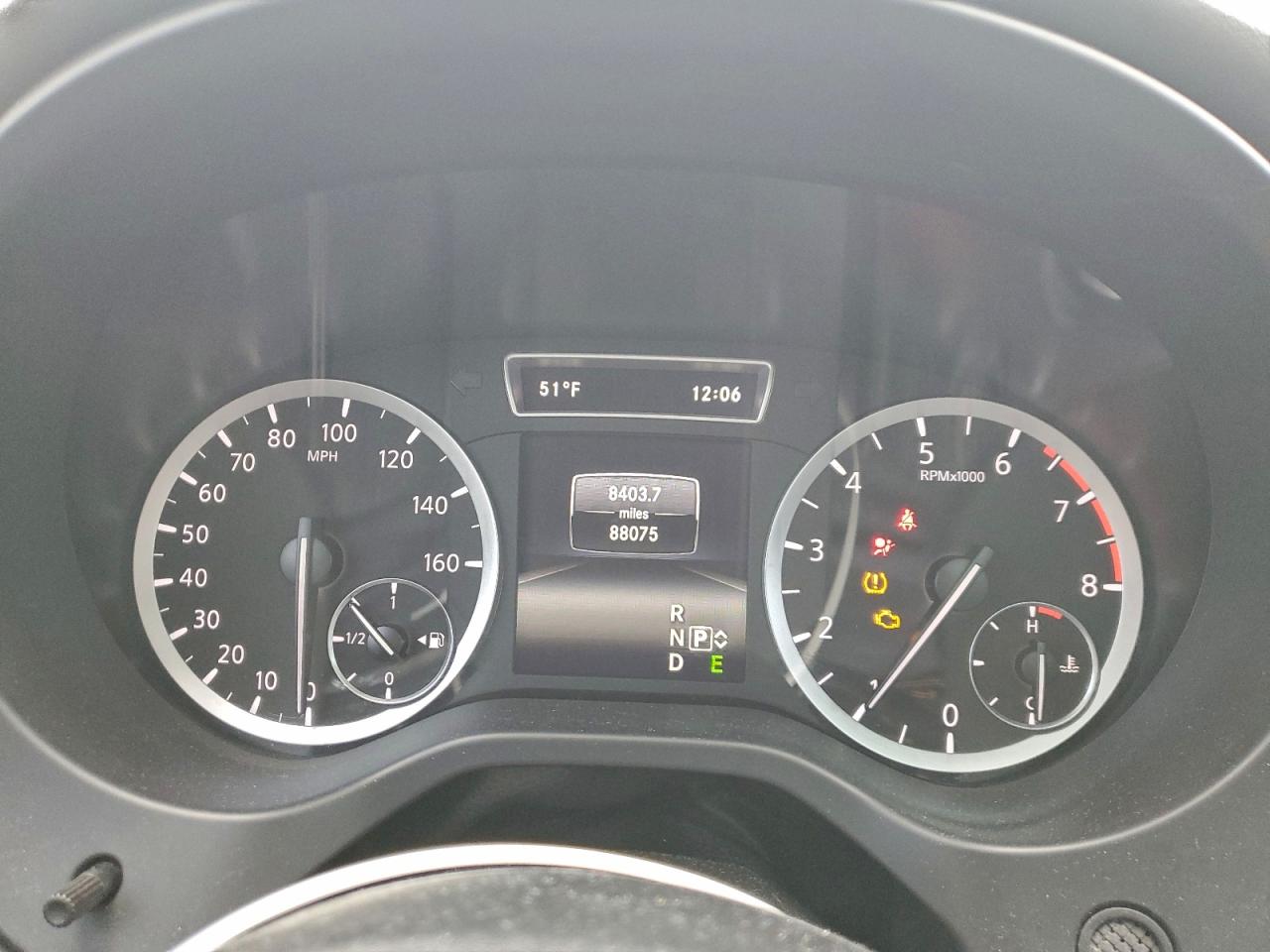 INFINITI Qx Base Image 7