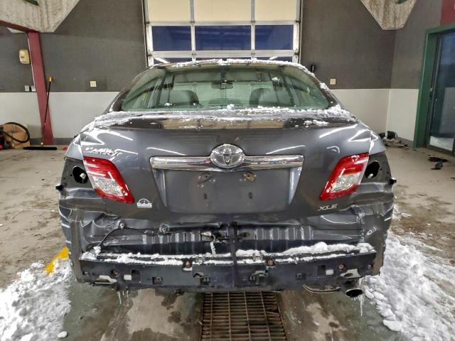 Toyota Camry Base Image 7