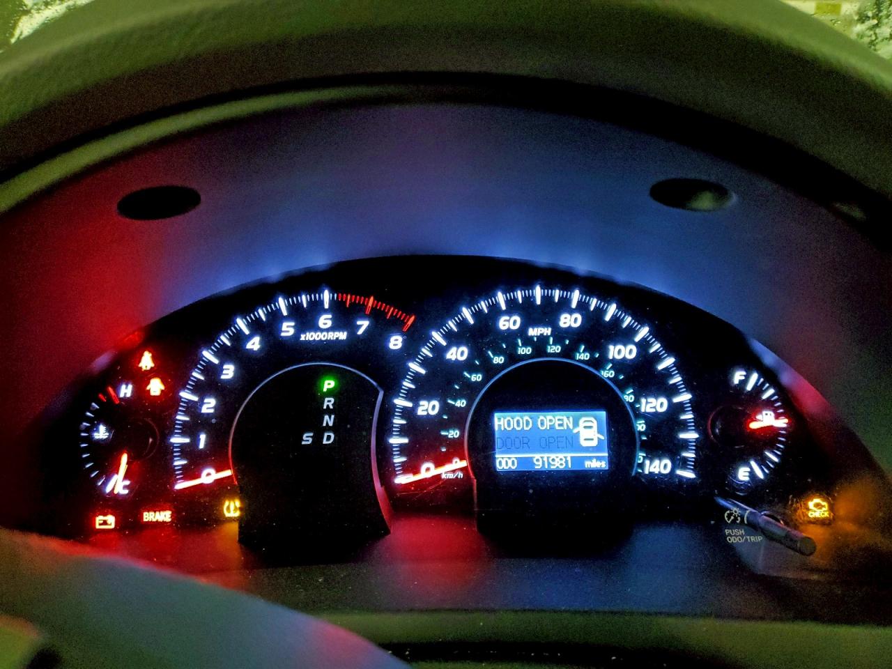 Toyota Camry Base Image 12