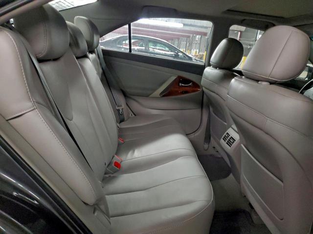 Toyota Camry Base Image 10