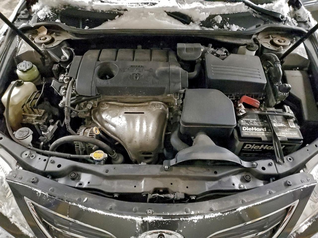 Toyota Camry Base Image 6