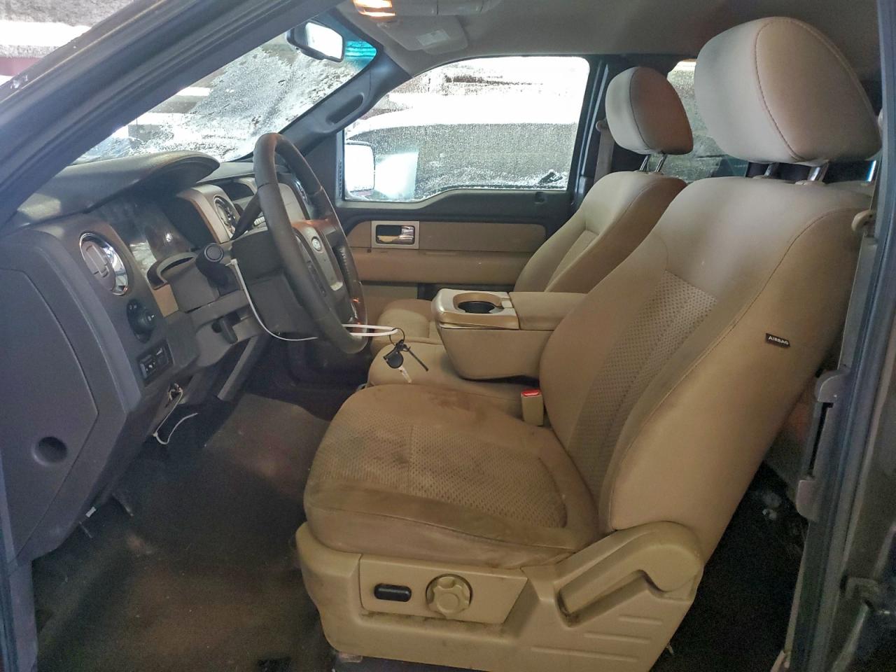 Ford F-150 Super Cab Image 6