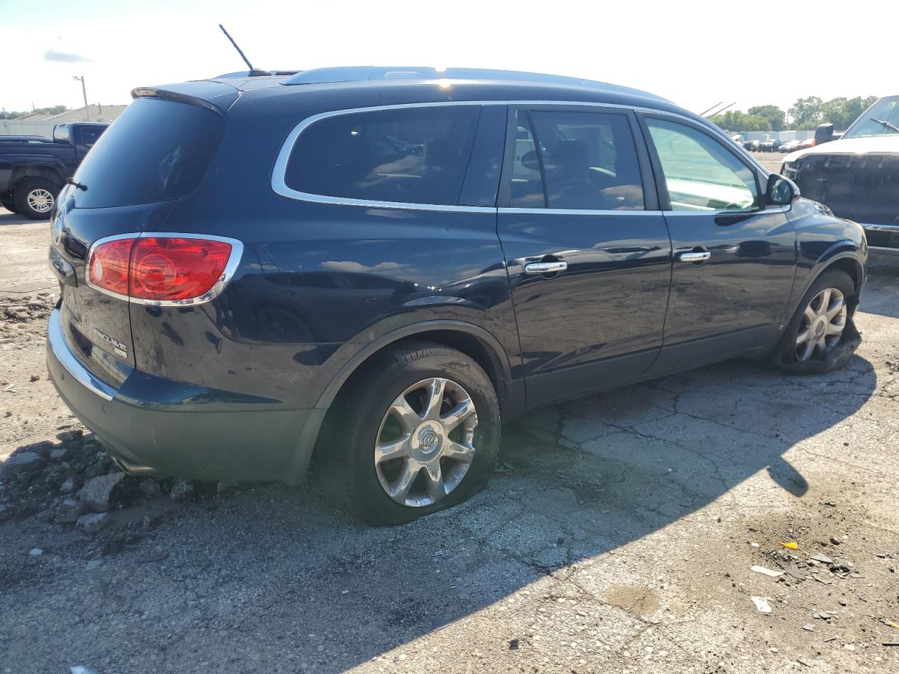 Buick Enclave Cxl Image 2