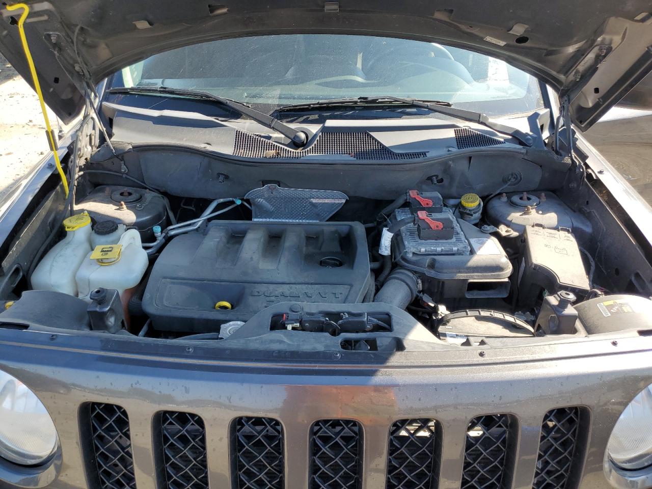 Jeep Patriot Latitude Image 5