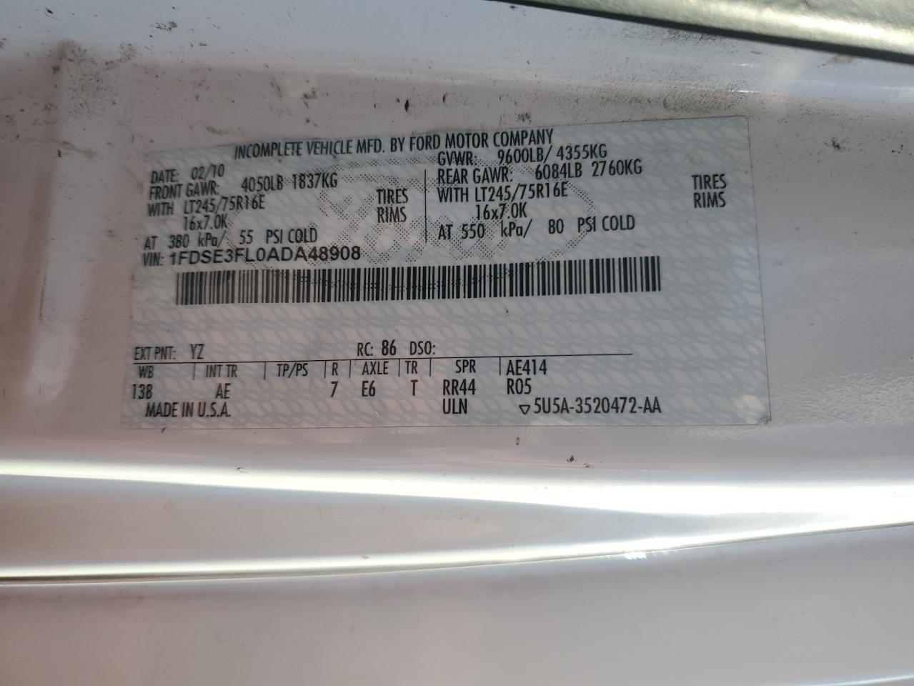 Ford Econoline E350 Super Duty Cutaway Van Image 11