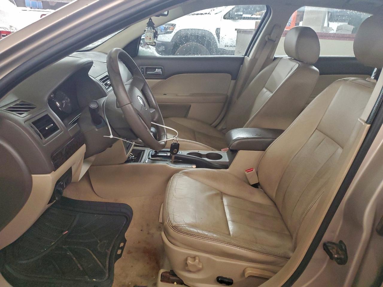 Mercury Milan Premier Image 12