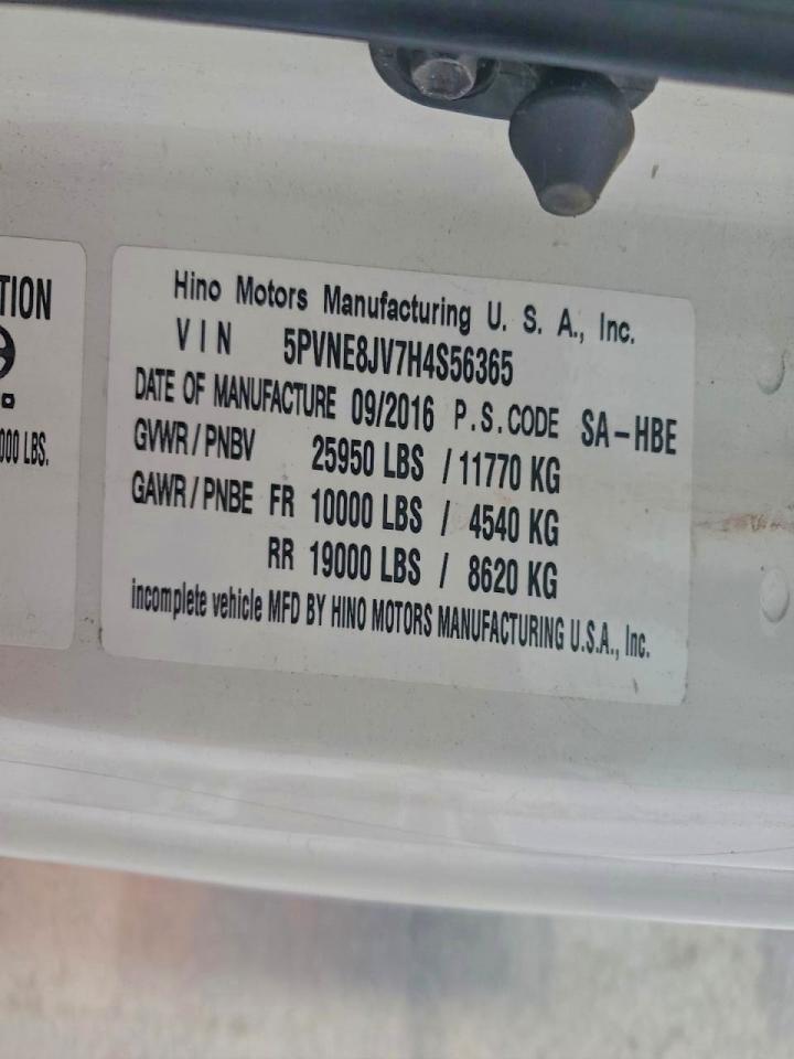 Hino 258 268 Image 10