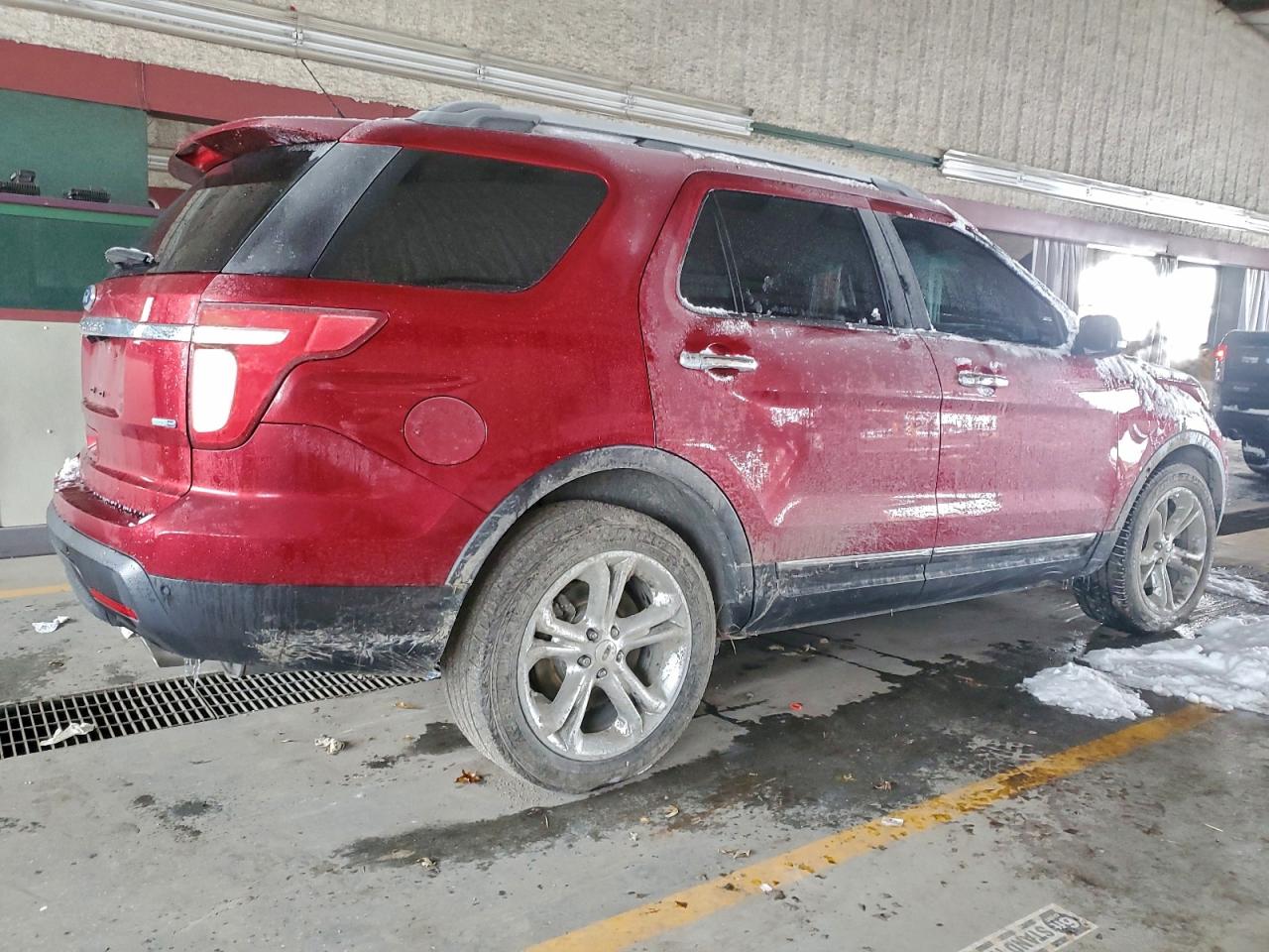 Ford Explorer Limited Image 7