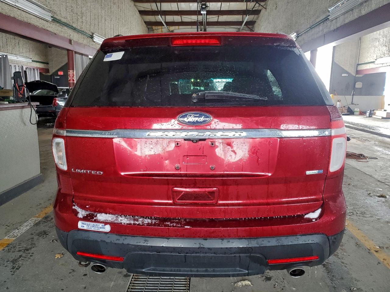Ford Explorer Limited Image 13