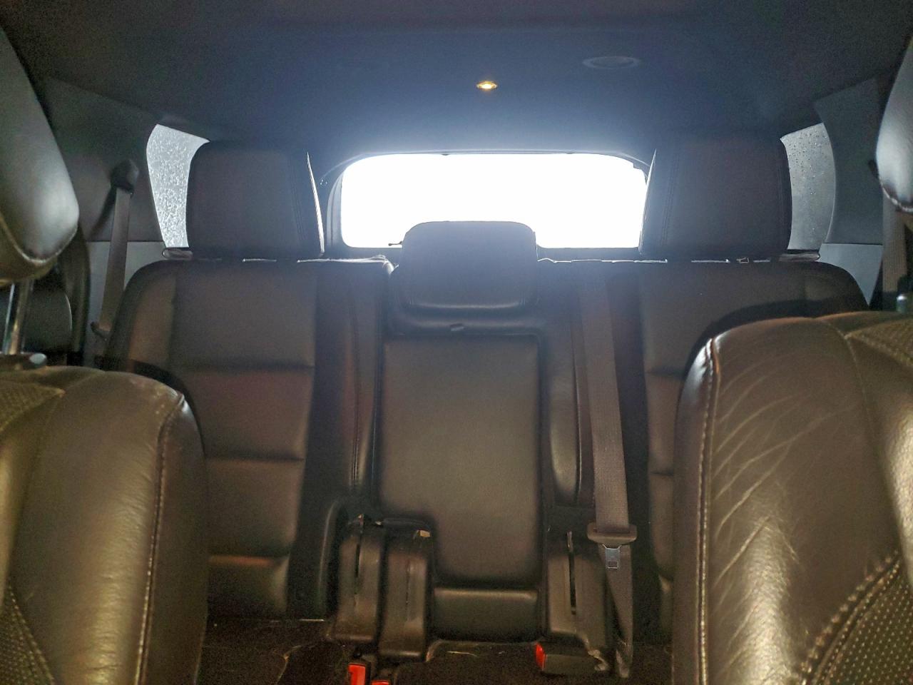 Ford Explorer Limited Image 4