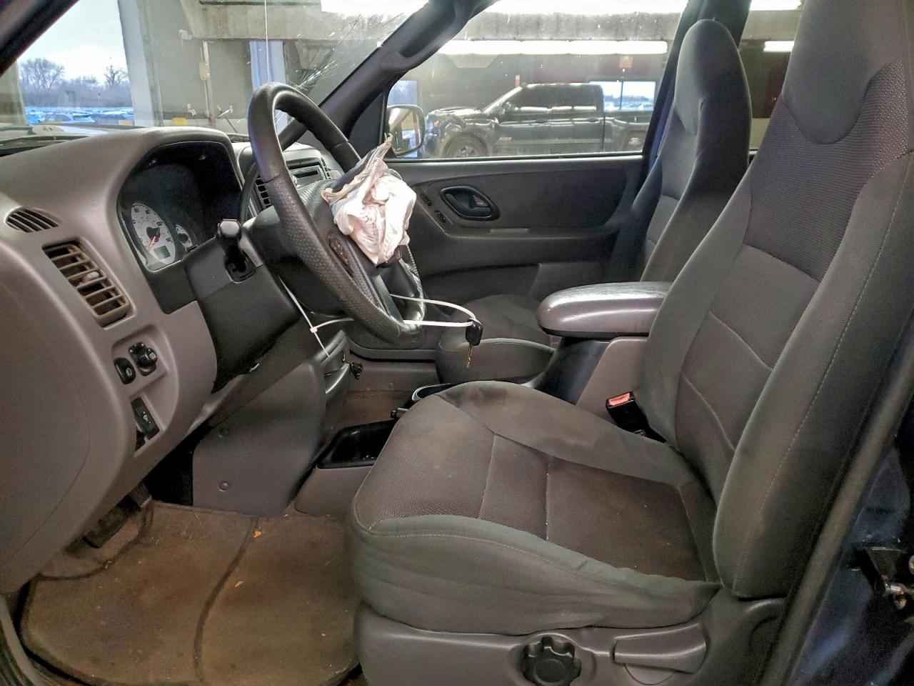 Ford Escape Xlt Image 6