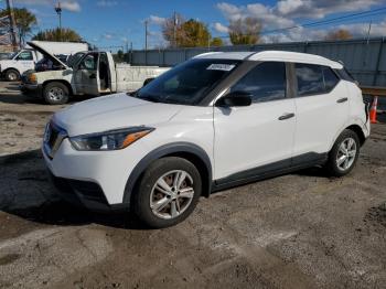  Salvage Nissan Kicks