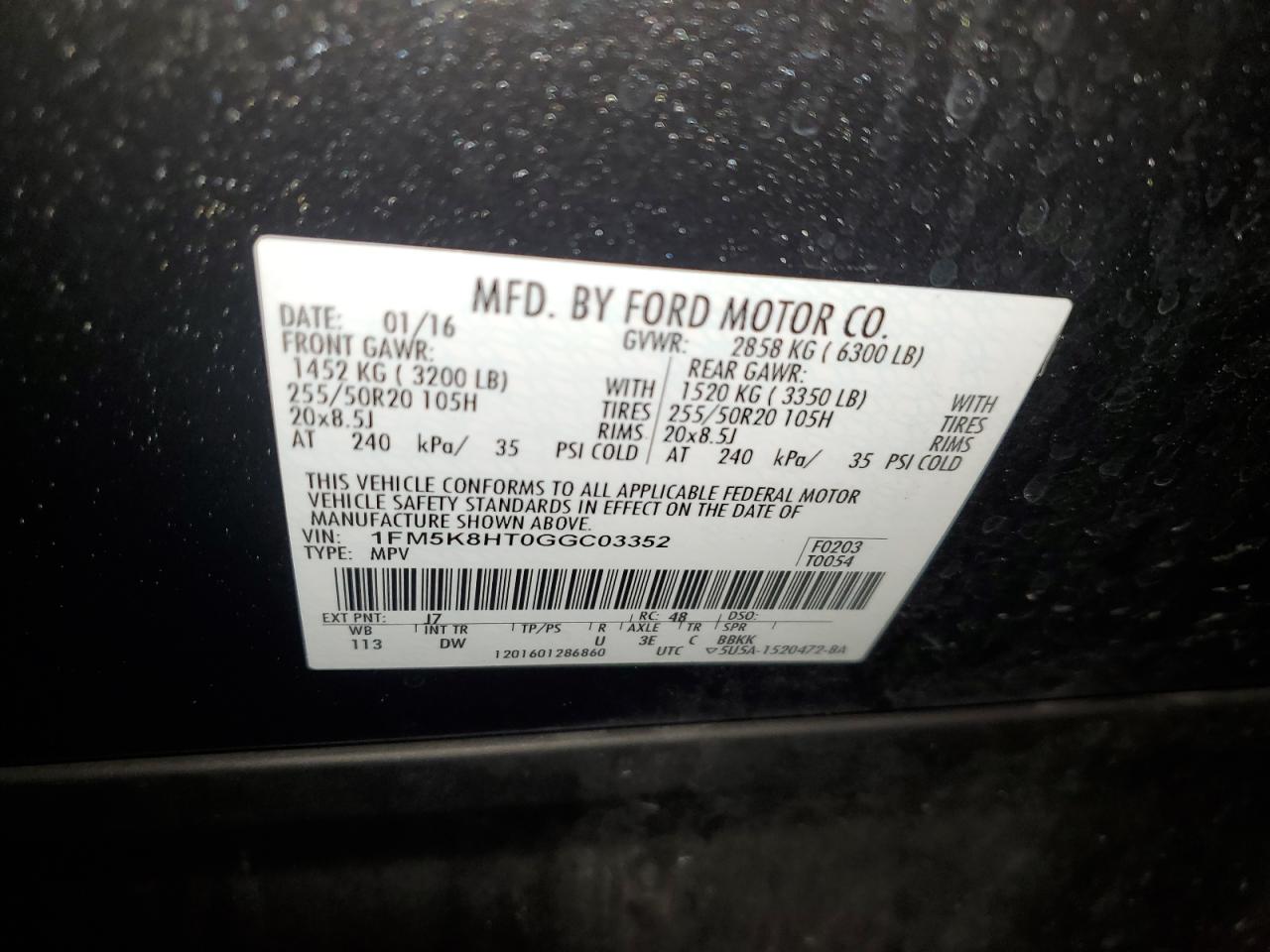 Ford Explorer Platinum Image 13