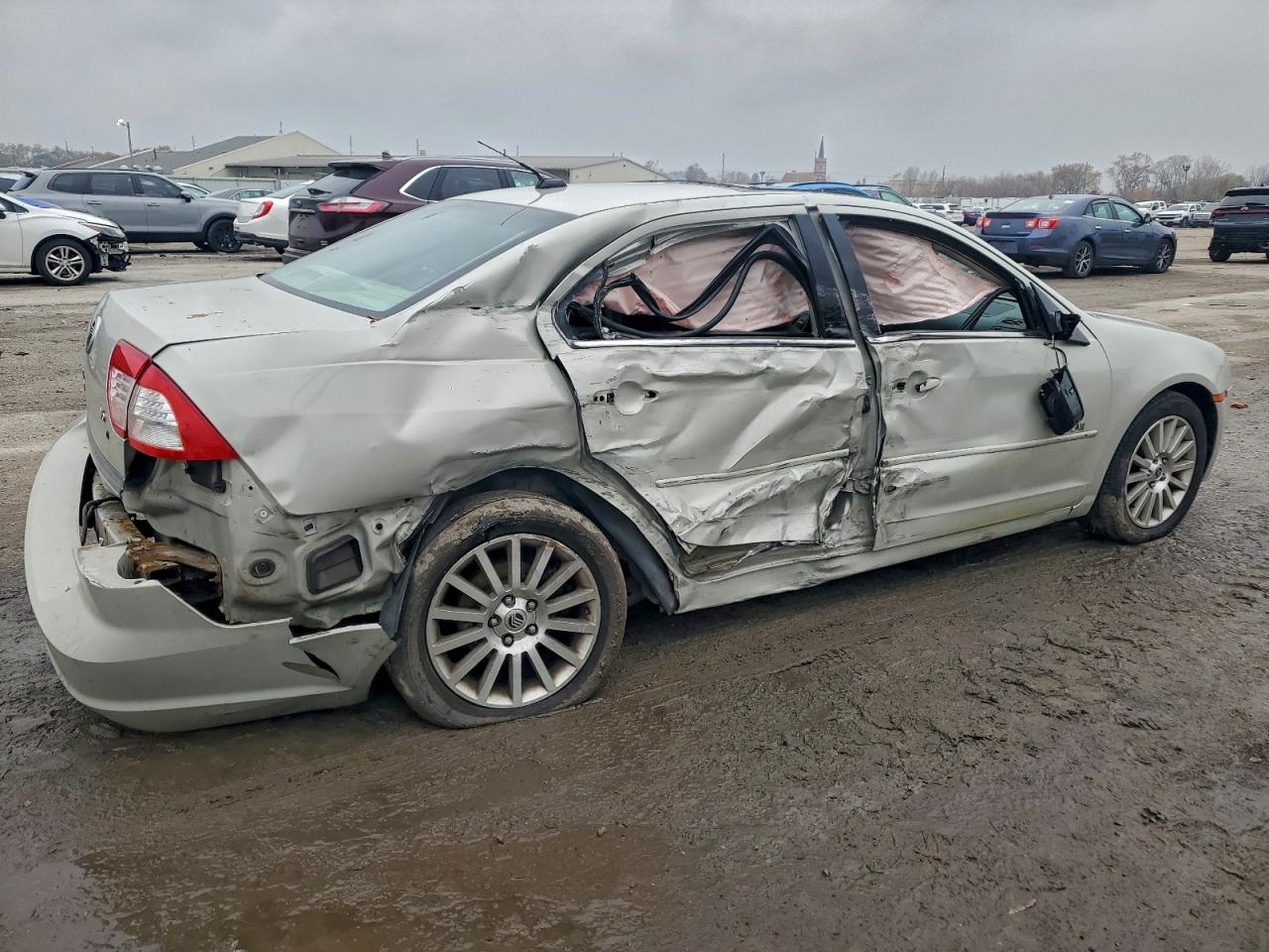 Mercury Milan Premier Image 4